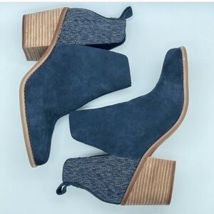 Toms Navy and Tan Ankle Booties